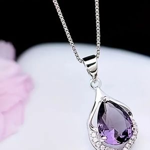 Beautiful water drop pendant NWT. Natural amethyst. Fast Ship.